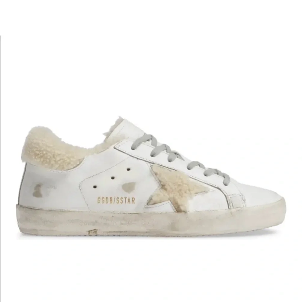 Authentic Golden goose shearling superstar sneaker! Size 8!